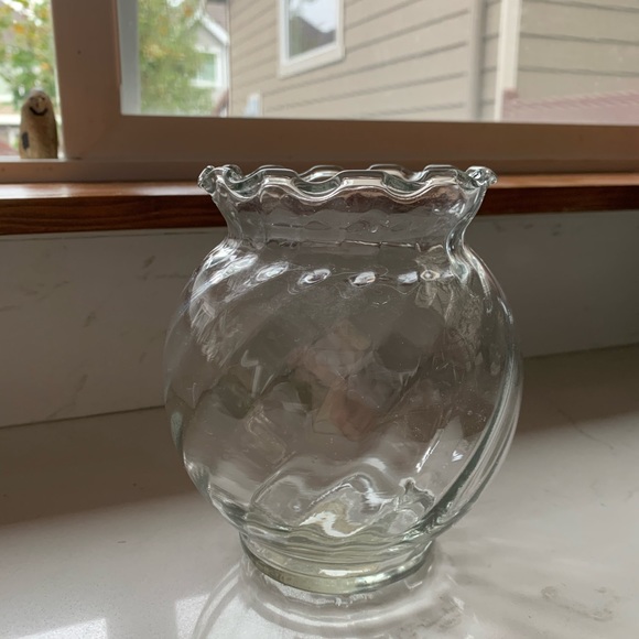 2 Glass bowls - Picture 6 of 7